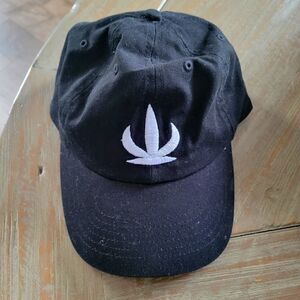 Cannabis leaf cap